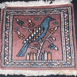 HANDKNOTTED BIRD MINI RUG